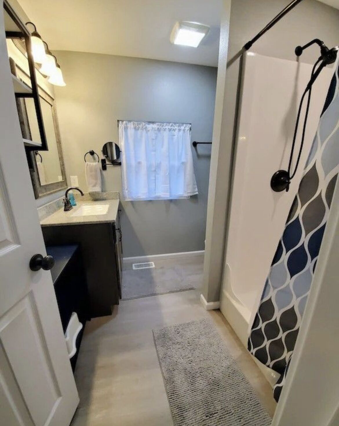 Angler's Retreat!  Lakefront home w/ private dock, boat parking & more!