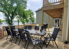 Outdoor dining - LOZ Oasis with Kayaks, Private Dock, Fire Pit & more! (Sunrise Beach)
