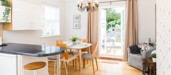 Malvern Wells Apartment with Lovely Balcony Views