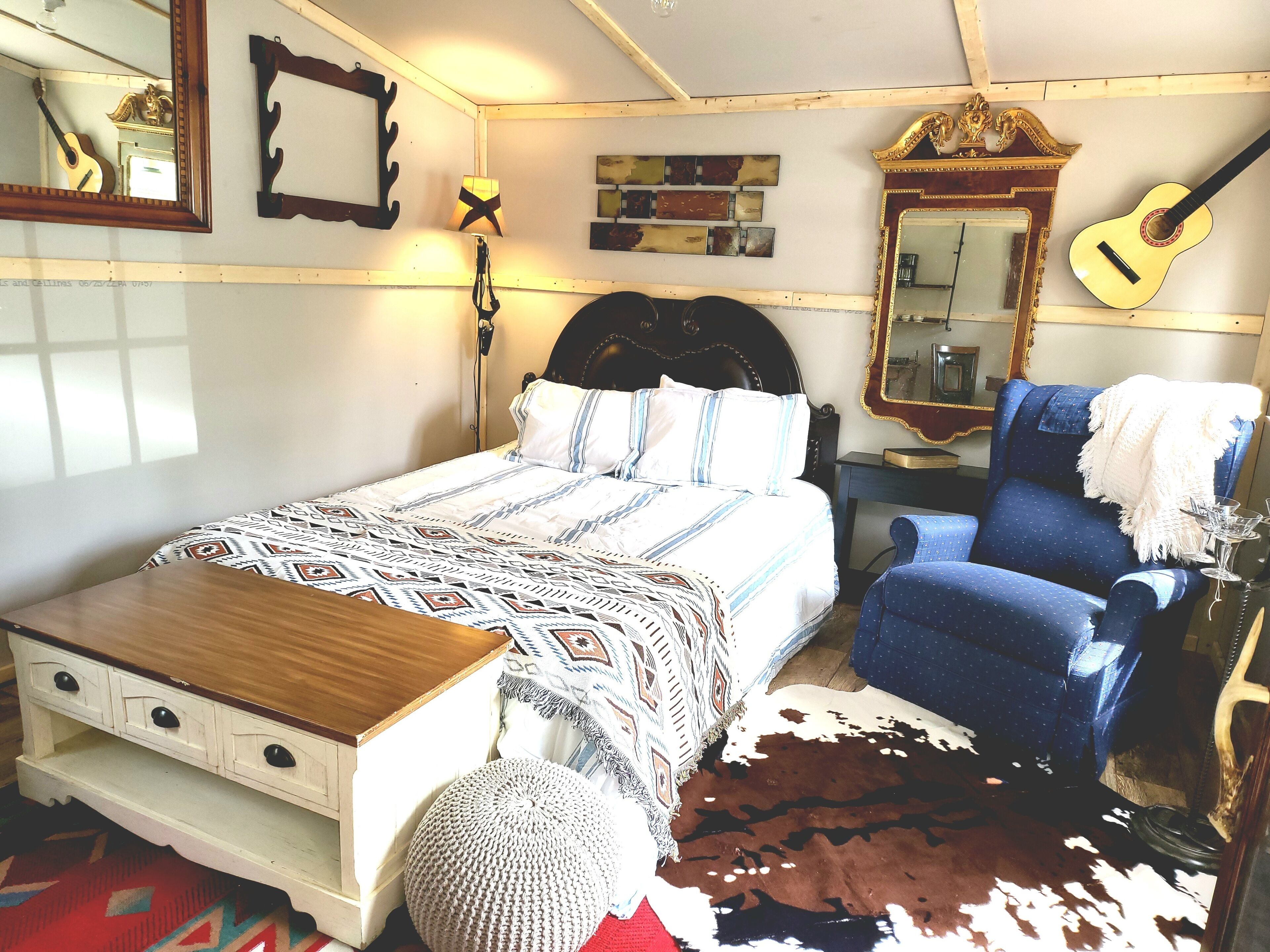 Cozy Cowboy Cottage Glamping in Live Oak, Fl