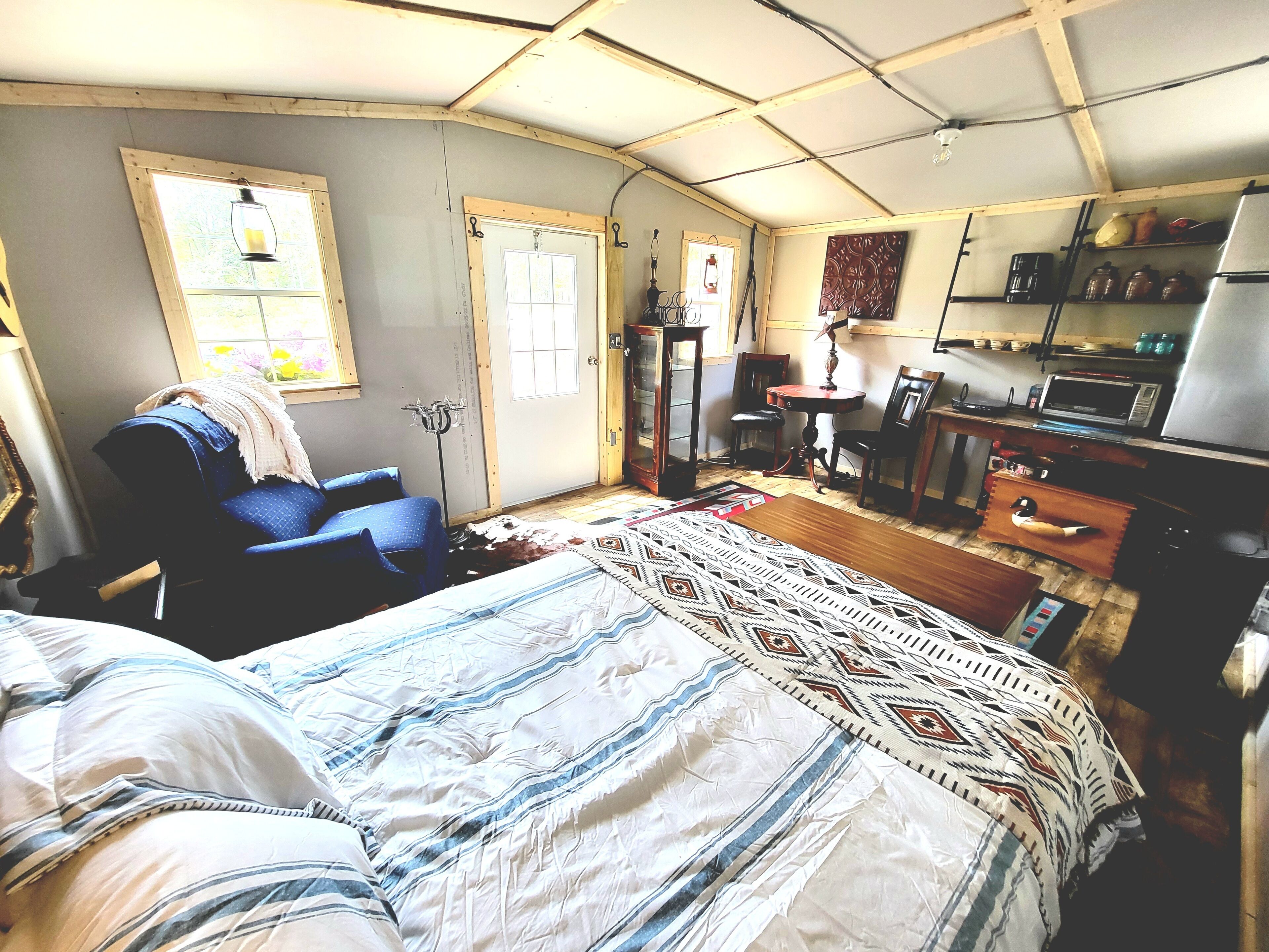 Cozy Cowboy Cottage Glamping in Live Oak, Fl