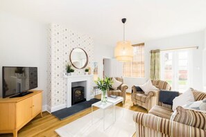 Smart TV, DVD player, books