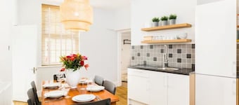 Fabulous 3 Bed Apartment with Private Courtyard