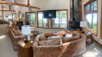 Smart TV, fireplace, table tennis, books