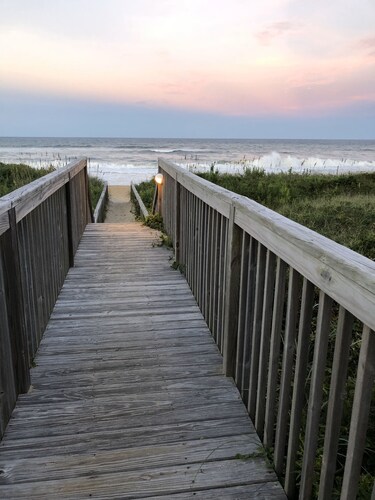 Starfish Wishes - Oceanfront Penthouse Retreat