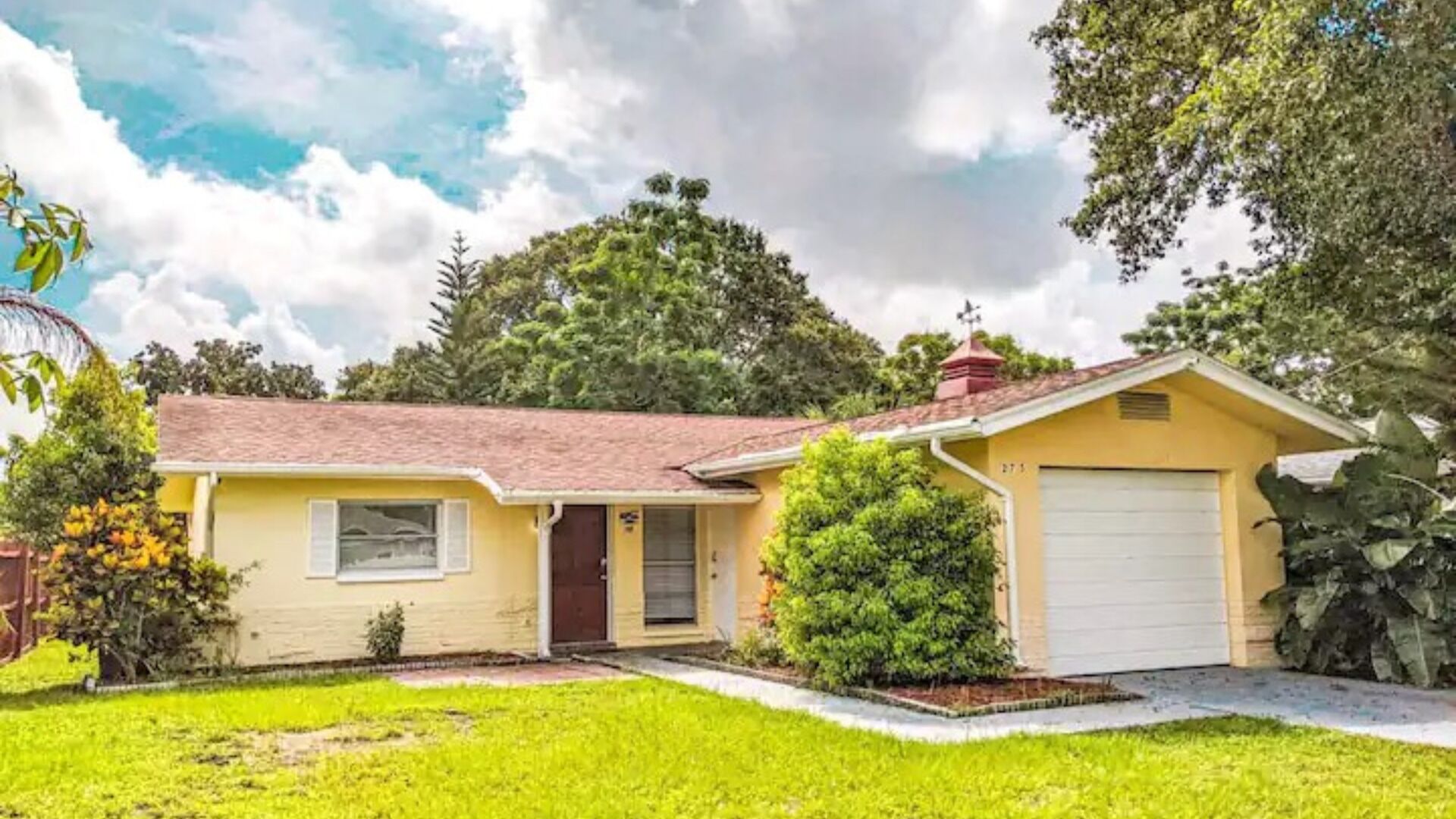 BEAUTIFUL HOUSE-MINS FROM BEACH/BOTANICAL GARDEN!
