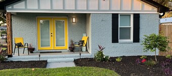 Newly renovated Beach House on Carolina Beach, PET FRIENDLY with BOAT PARKING!