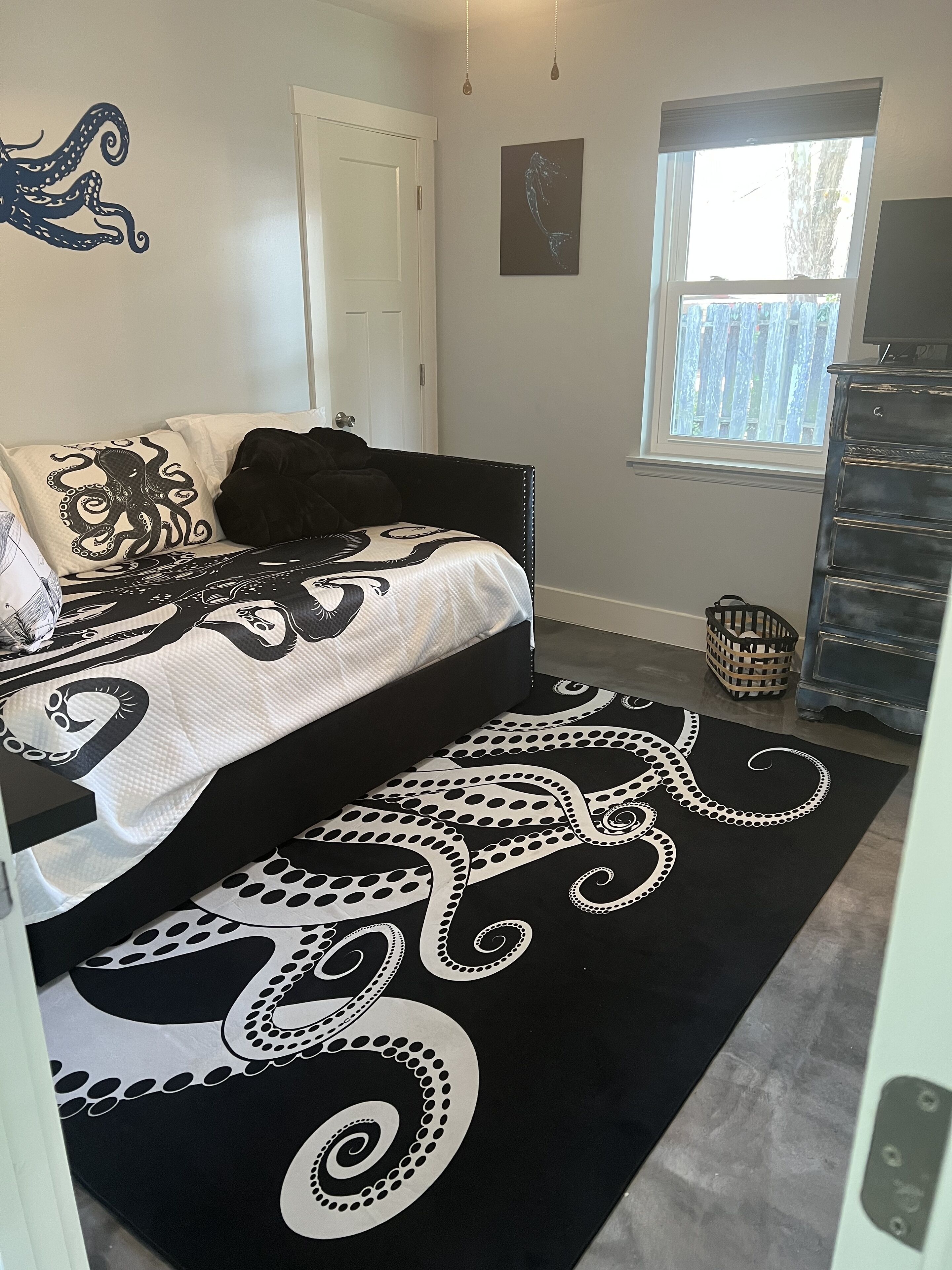 Newly renovated Beach House on Carolina Beach, PET FRIENDLY with BOAT PARKING!