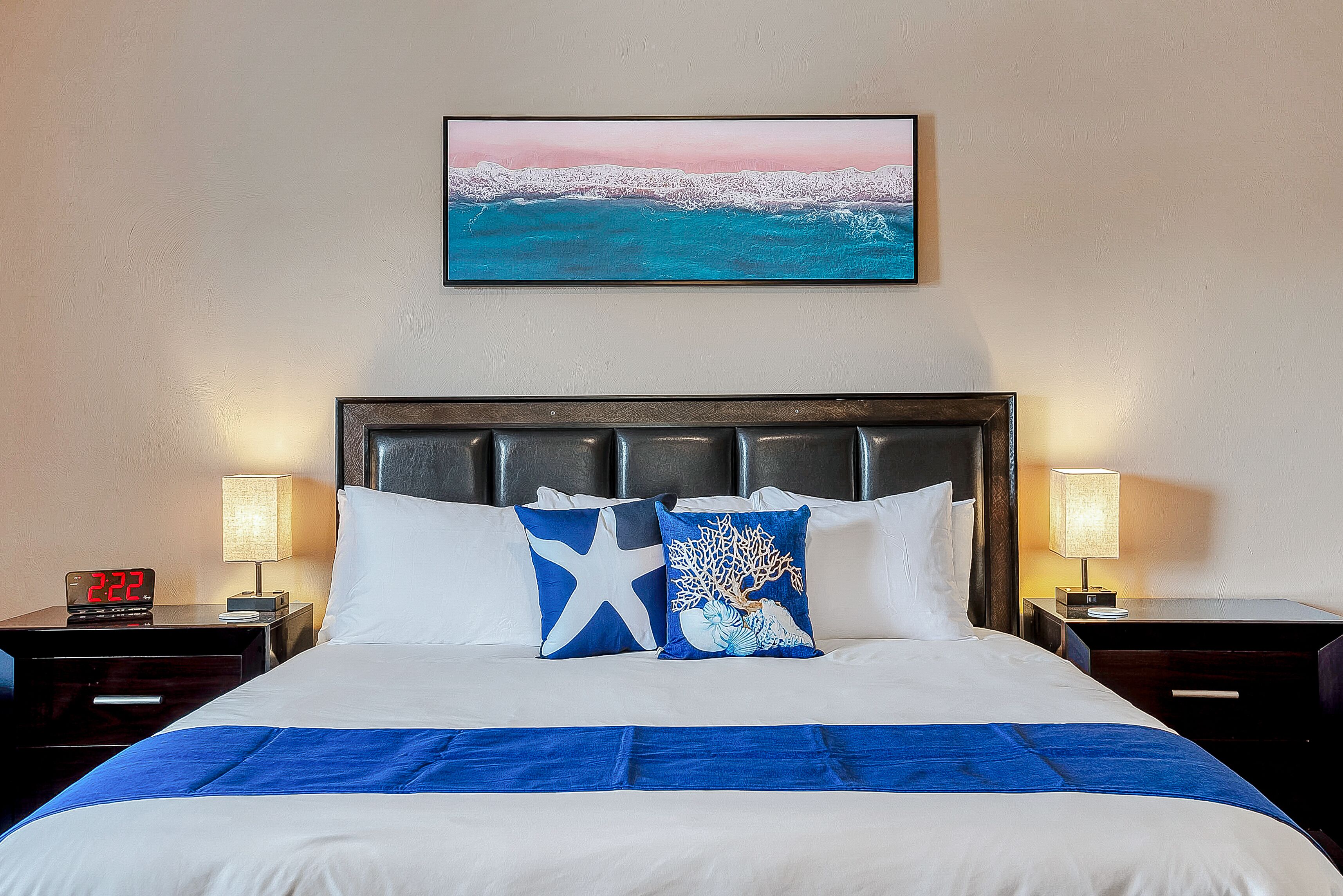 3 多间卧室、办公桌、熨斗/熨衣板、旅行婴儿床