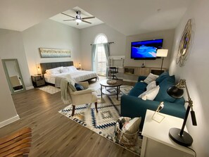 1 bedroom, desk, iron/ironing board, free WiFi