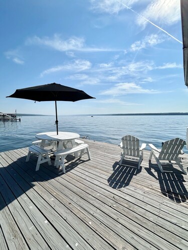 Your dream vacation on gorgeous Seneca Lake!! Luxury lakeside living!