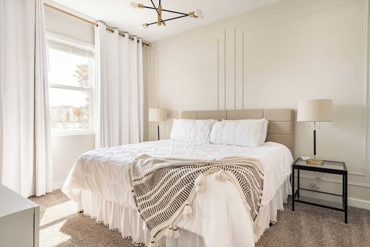 10 chambres, fer et planche à repasser