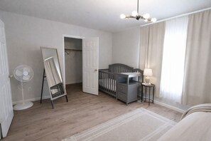 3 chambres, fer et planche à repasser, accès au Wi-Fi (inclus)