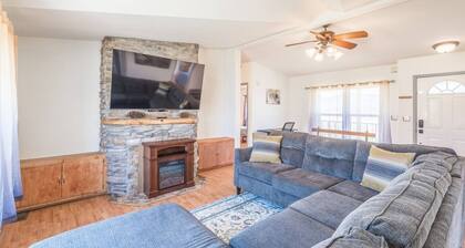 Dog Friendly w/ Incredible Views STR #007504