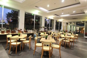 Free daily buffet breakfast  - Kalya Hotel Yogyakarta (Yogyakarta)