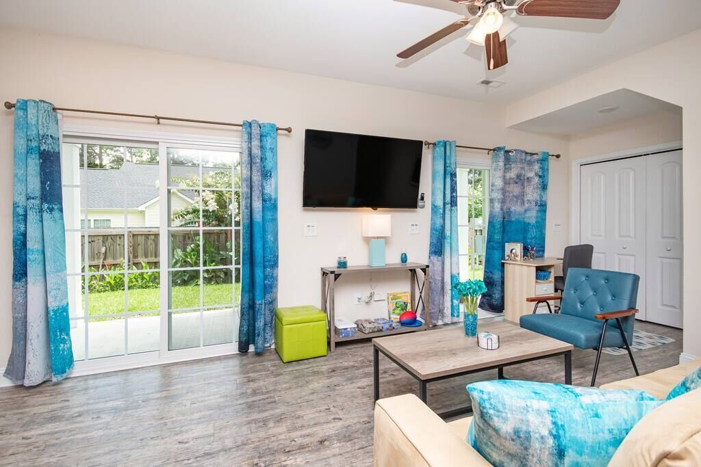 3-Bedroom Apartment with Free Parking