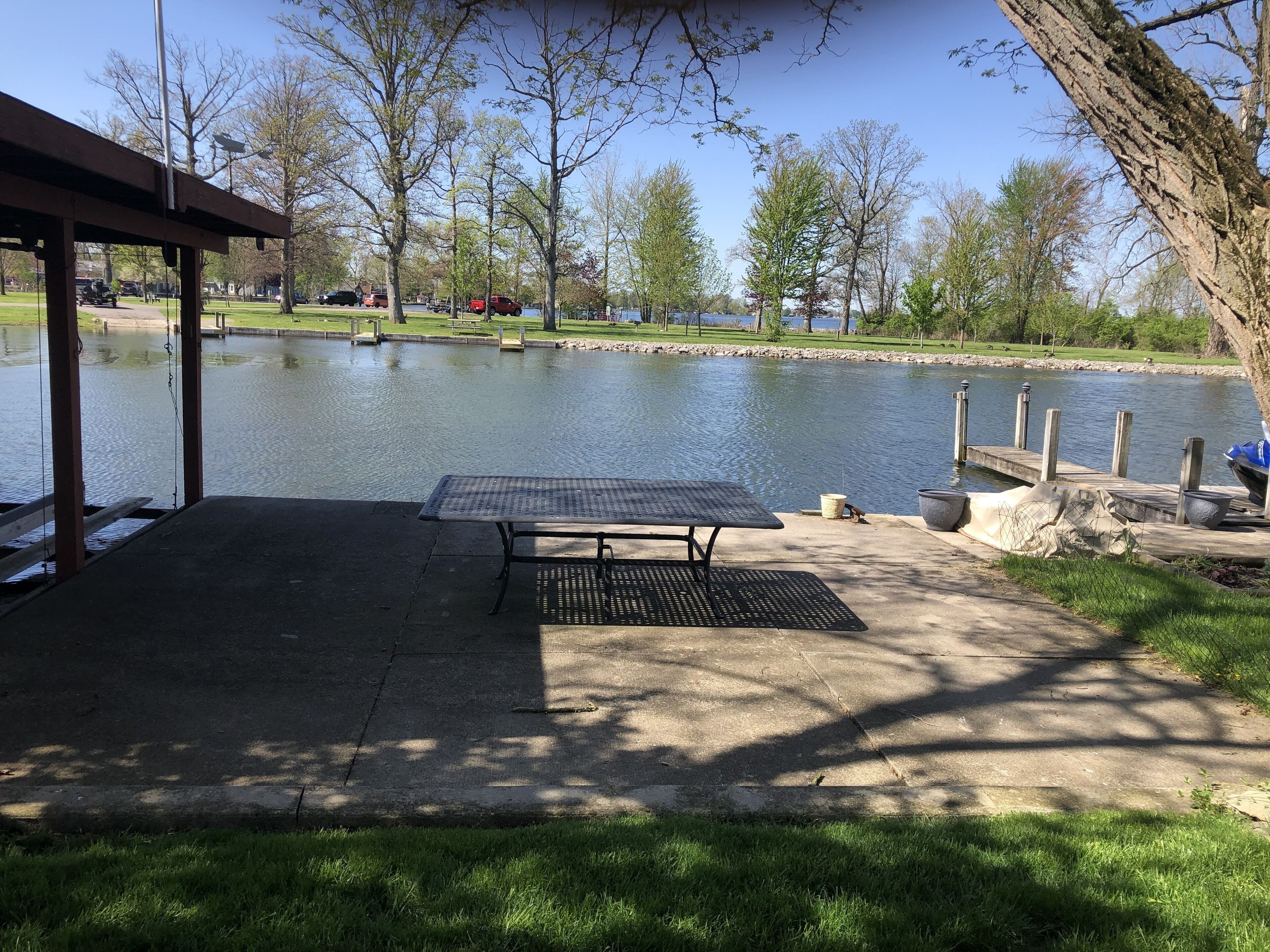 Beautiful Lakefront 3-bedroom 3 full bath home + large play yard; Sleeps 9-10!