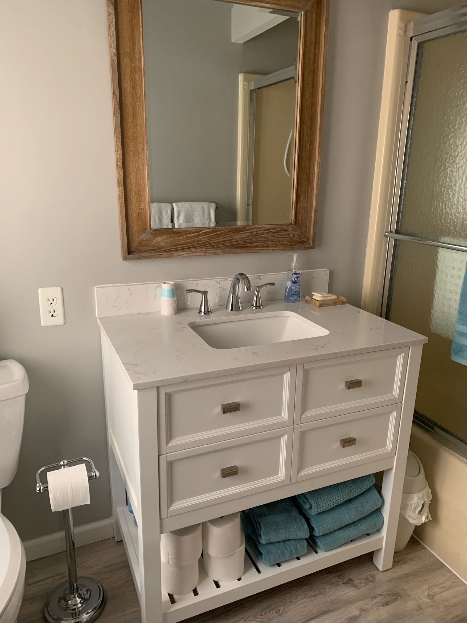 Beautiful Lakefront 3-bedroom 3 full bath home + large play yard; Sleeps 9-10!