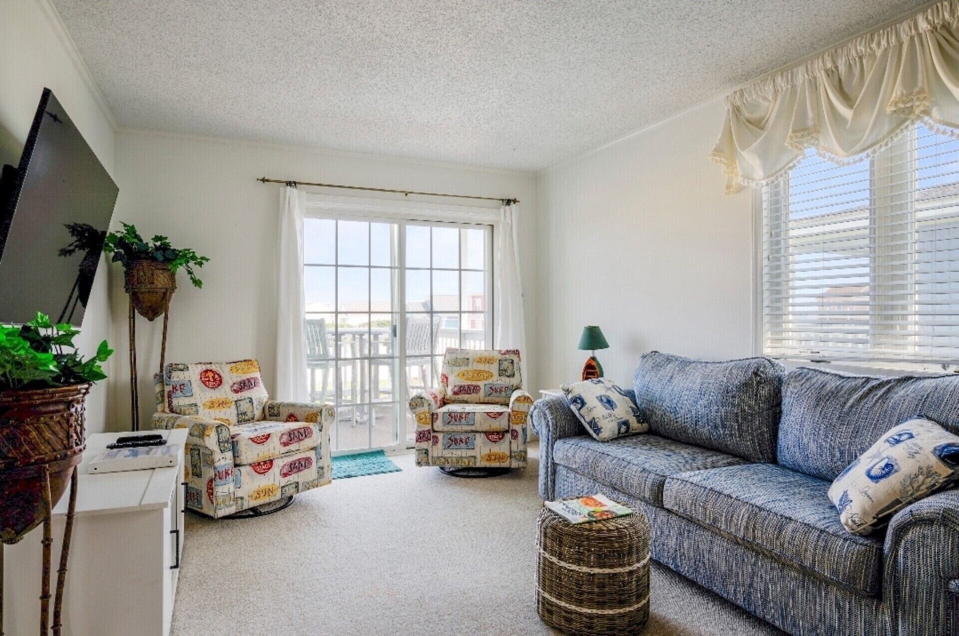 Beauty and the Beach! Ocean Views and Beach Access!