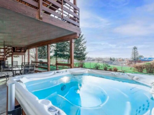 Beautifully Renovated Apartment Near Little Cottonwood Canyon