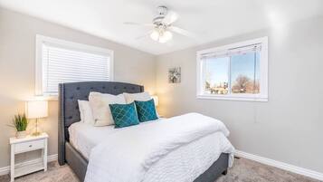 3 chambres, bureau, fer et planche à repasser, Wi-Fi gratuit