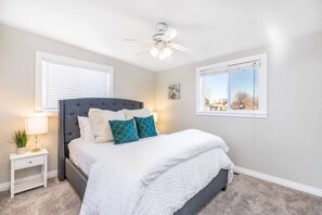 3 dormitorios, escritorio, tabla de planchar con plancha y wifi gratis