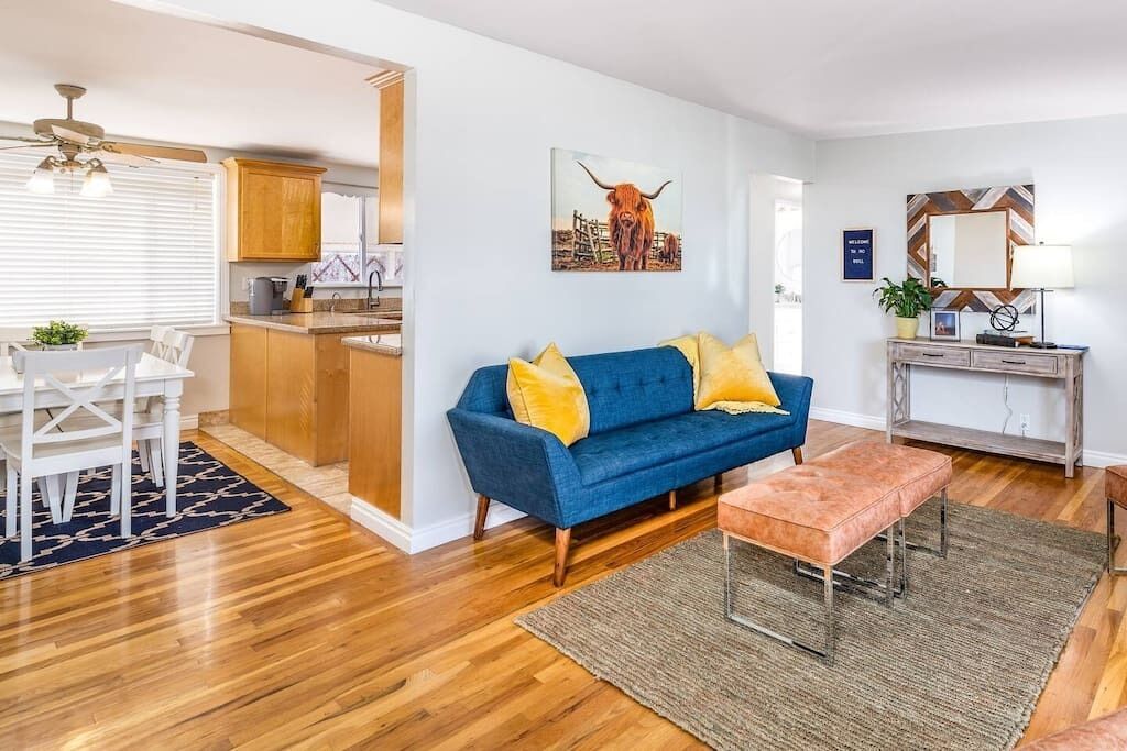 Great location! Close to mountains!