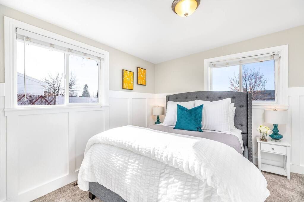 Great location! Close to mountains!