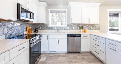 Spacious 5-Bedroom Home Near Mountains in Salt Lake City