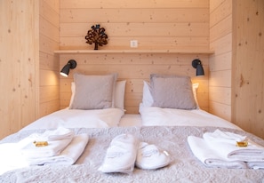 3 chambres, fer et planche à repasser, Wi-Fi gratuit, draps fournis