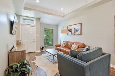 Varsity Vacay ~ Centrally located Aggieland Escape!