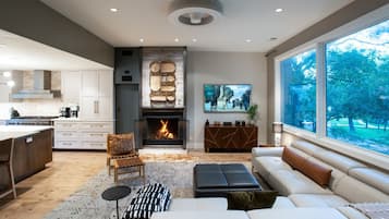 Smart-TV, Netflix, strømmetjenester og PC-skjermer