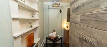 Pet friendly 1bd/1b unit with full kitchen