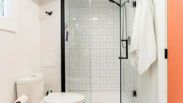 Shower, toilet paper