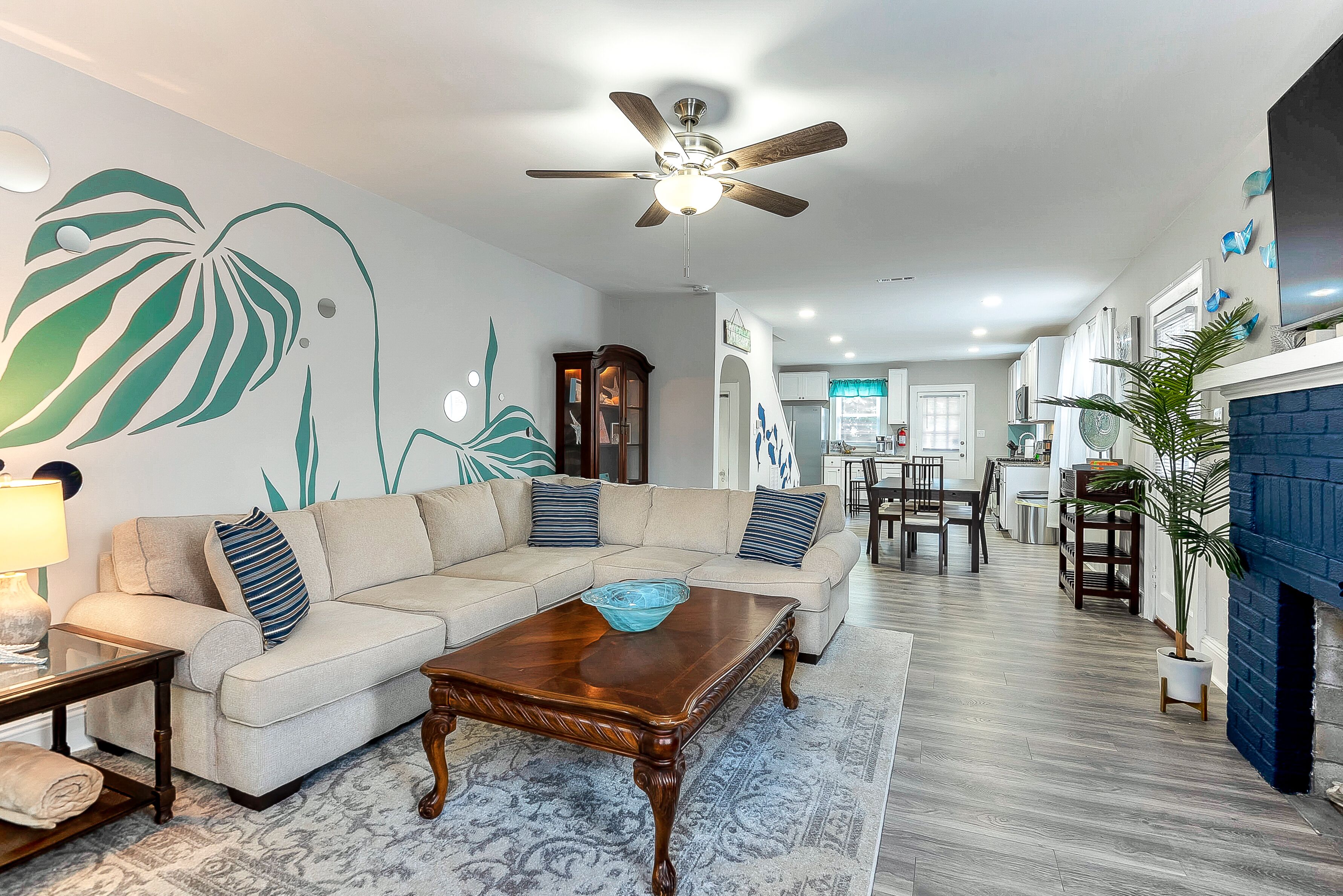Family-friendly 5br Beach Home  Dogs Ok  Sleeps 10 - Norfolk, VA
