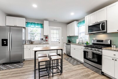 Family-Friendly 5BR Beach Home • Dogs OK • Sleeps 10