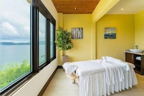 Spa - 360 Splendor 101A-Condo with Breakfast Included (360 Splendor)