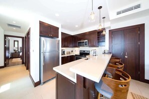Fridge, microwave, oven, dishwasher
