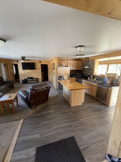 Conveniently Secluded Cabin