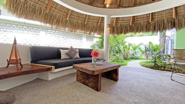 Terrace/patio - Charming & Spacious Garden Nook (Sayulita)