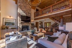 电视、壁炉、桌上足球、乒乓球