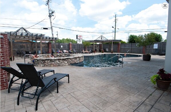 Piscine extérieure, piscine chauffée