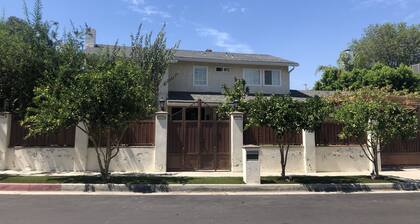Cozy House With A beautiful Garden and fruit trees