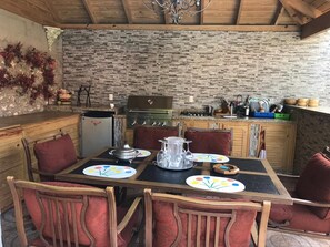 تناول الطعام