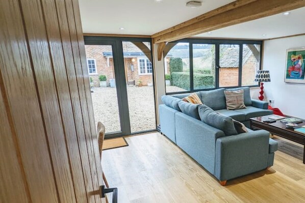 TV connectée, Netflix, services de streaming, chaîne hi-fi