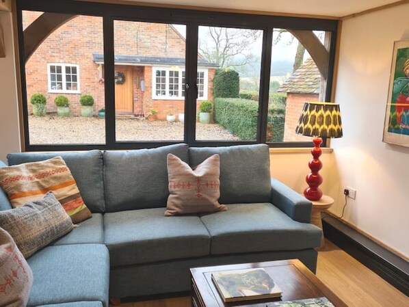 Smart-TV, Netflix, Streaming-Dienste, Stereoanlage