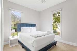 4 chambres, fer et planche à repasser, lit parapluie, Wi-Fi gratuit