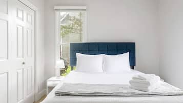 4 bedrooms, iron/ironing board, travel crib, free WiFi