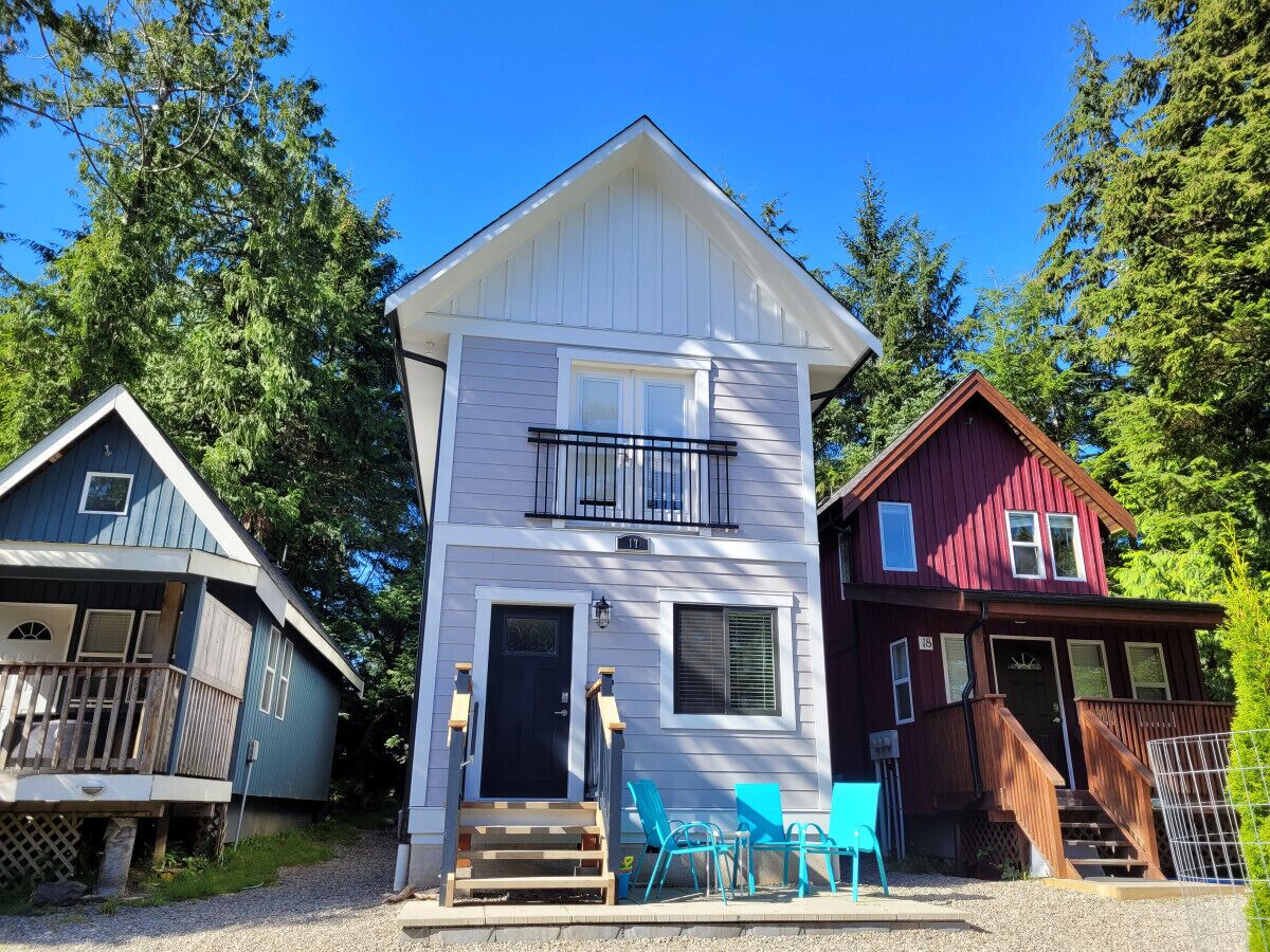 West Coast Getaway | 2 Bed Cabin