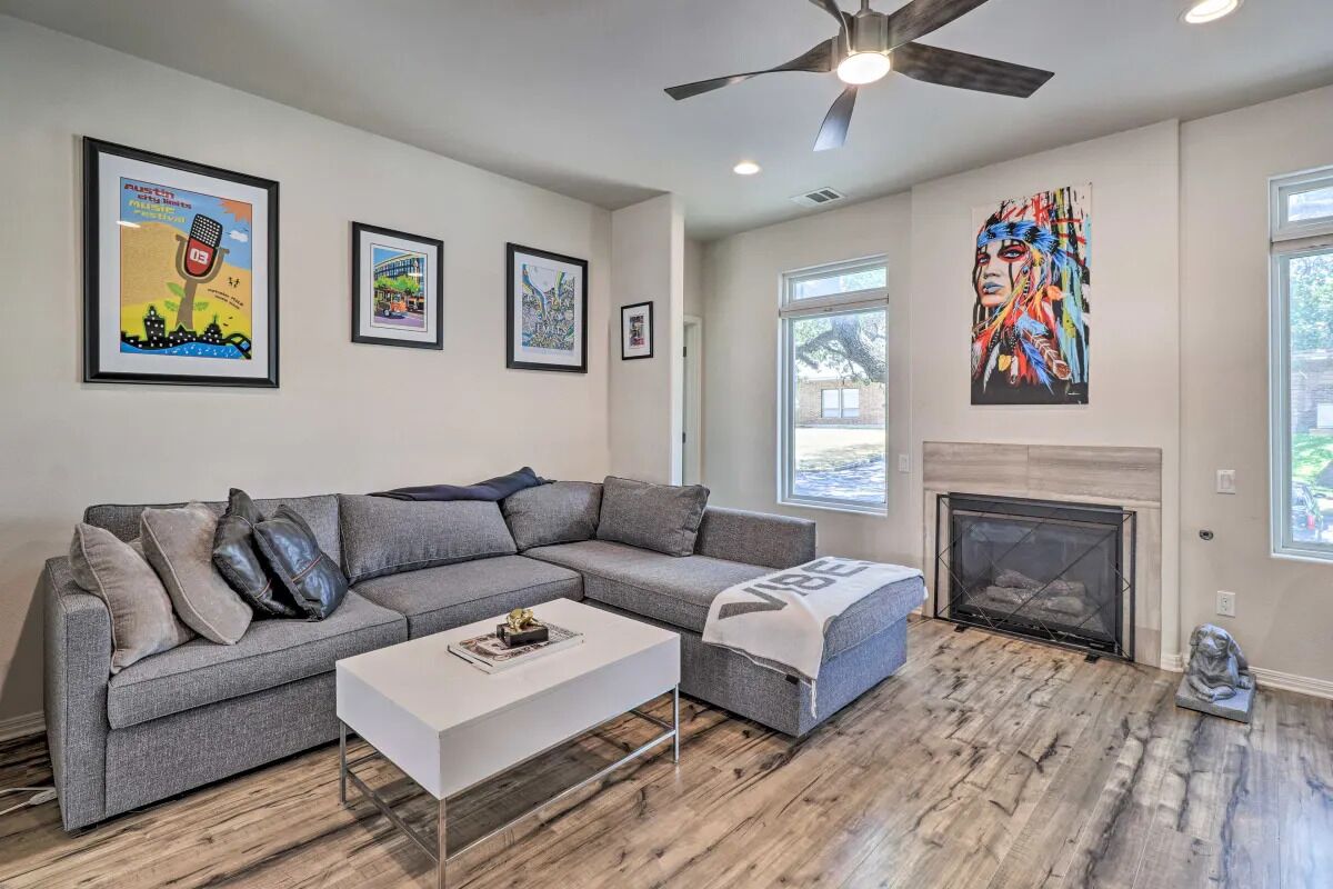 Modern Austin Walkable SoCo Townhome